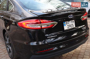 Седан Ford Fusion 2019 в 