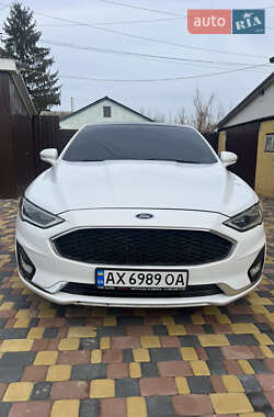 Седан Ford Fusion 2019 в 