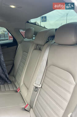 Седан Ford Fusion 2013 в 