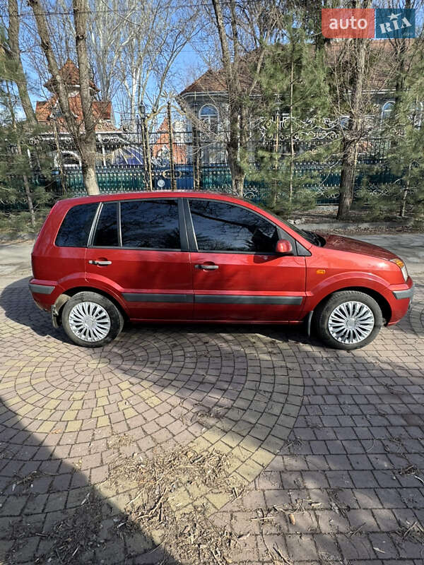 Хэтчбек Ford Fusion 2008 в Запорожье