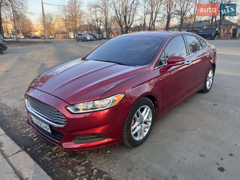 Седан Ford Fusion 2013 в 