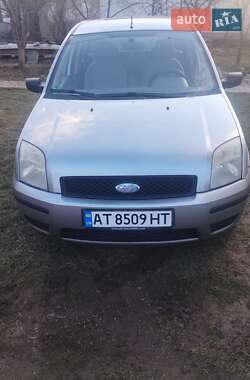 Хэтчбек Ford Fusion 2005 в 