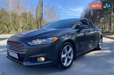 Седан Ford Fusion 2015 в 