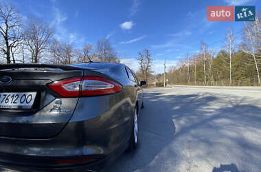 Седан Ford Fusion 2015 в 