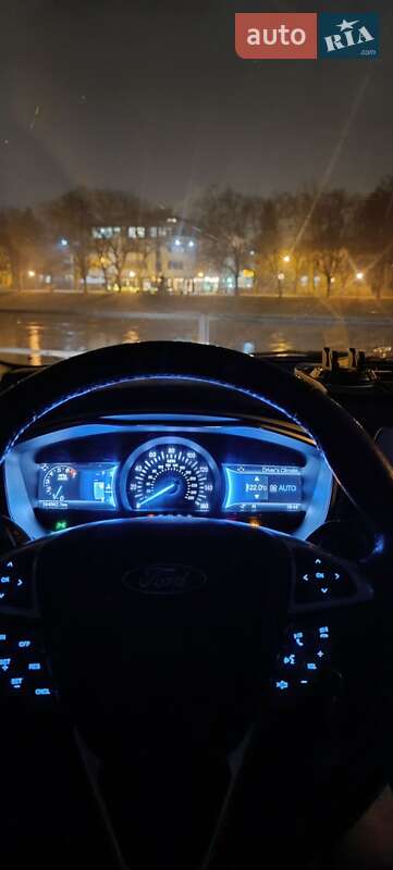 Седан Ford Fusion 2015 в Ужгороде