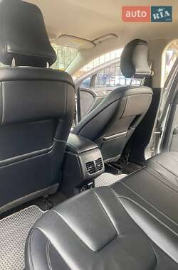 Седан Ford Fusion 2017 в 