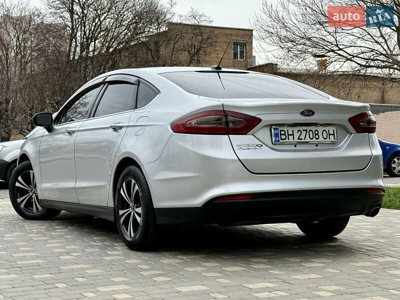 Седан Ford Fusion 2013 в Одесі