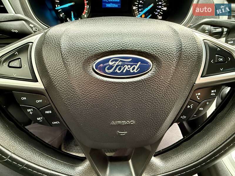Седан Ford Fusion 2013 в Одесі