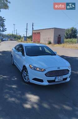 Седан Ford Fusion 2013 в 