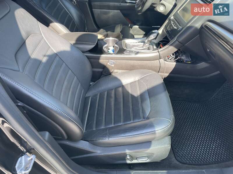 Седан Ford Fusion 2015 в Украинке