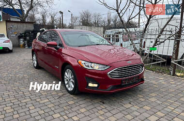 Седан Ford Fusion 2019 в 