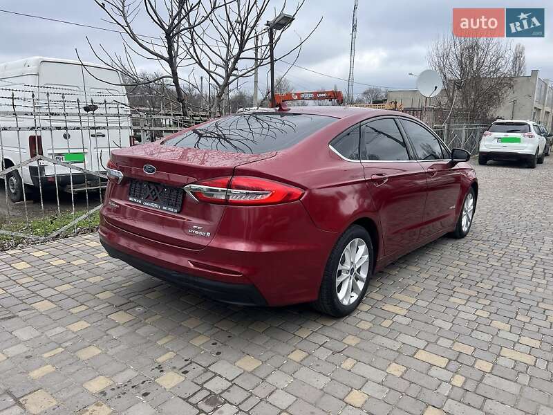 Седан Ford Fusion 2019 в Одессе