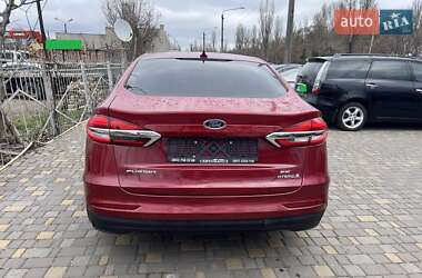 Седан Ford Fusion 2019 в 