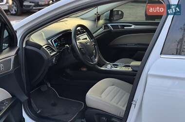 Седан Ford Fusion 2019 в 