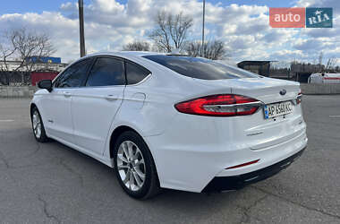 Седан Ford Fusion 2019 в 