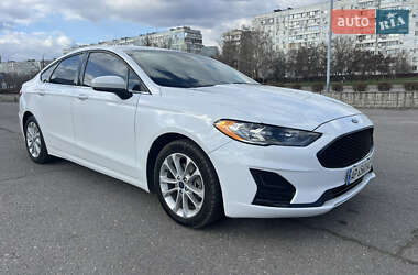 Седан Ford Fusion 2019 в 