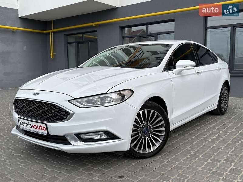 Седан Ford Fusion 2017 в 