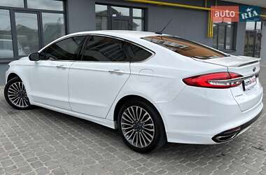 Седан Ford Fusion 2017 в 
