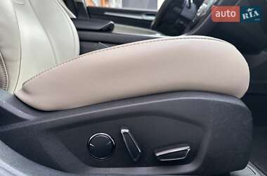 Седан Ford Fusion 2017 в 