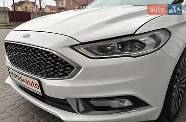 Седан Ford Fusion 2017 в 