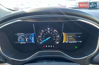 Седан Ford Fusion 2017 в 