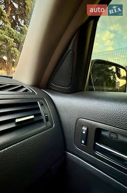 Седан Ford Fusion 2012 в 