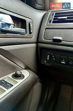 Седан Ford Fusion 2012 в 