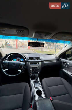 Седан Ford Fusion 2012 в 