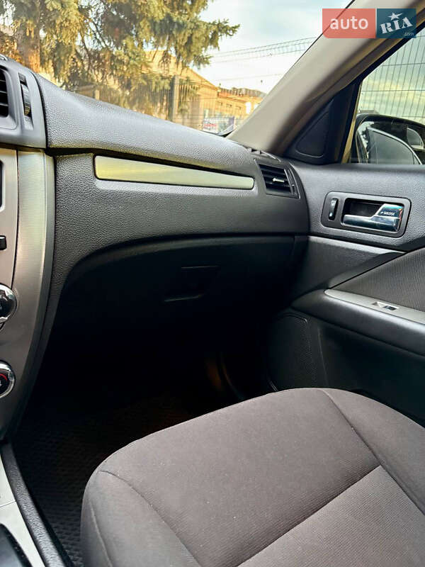 Седан Ford Fusion 2012 в Кропивницком