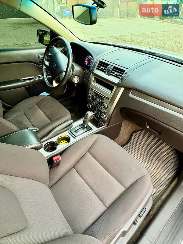 Седан Ford Fusion 2012 в Кропивницком
