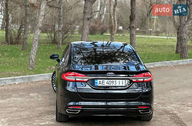 Седан Ford Fusion 2017 в 