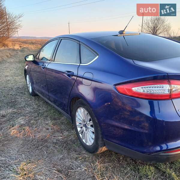 Седан Ford Fusion 2016 в Львові