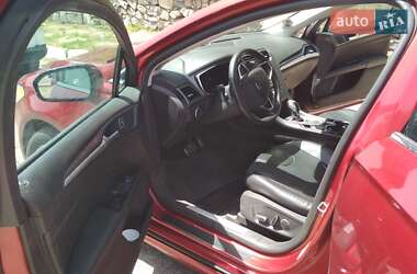 Седан Ford Fusion 2013 в 