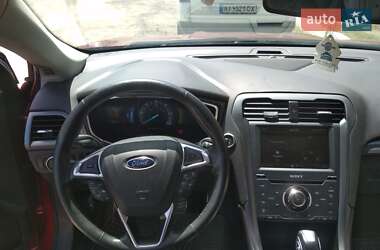 Седан Ford Fusion 2013 в 