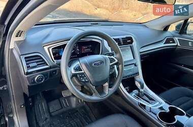 Седан Ford Fusion 2014 в 