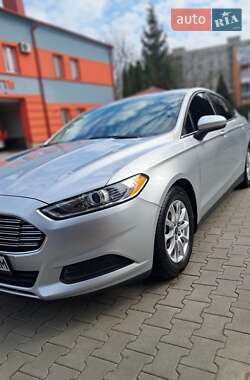 Седан Ford Fusion 2014 в 