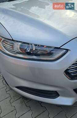 Седан Ford Fusion 2014 в 