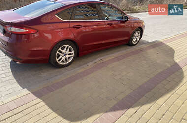Седан Ford Fusion 2012 в 