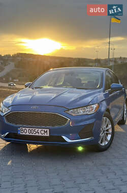 Седан Ford Fusion 2018 в Тернополе