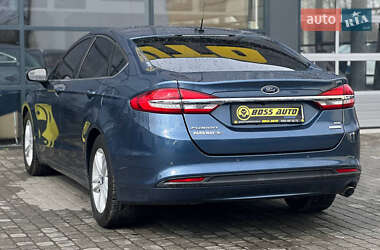 Седан Ford Fusion 2018 в 