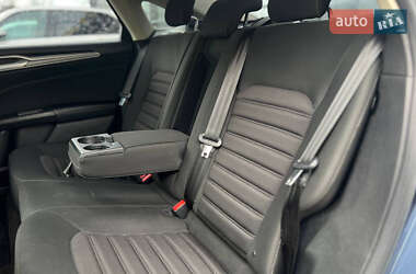 Седан Ford Fusion 2018 в 