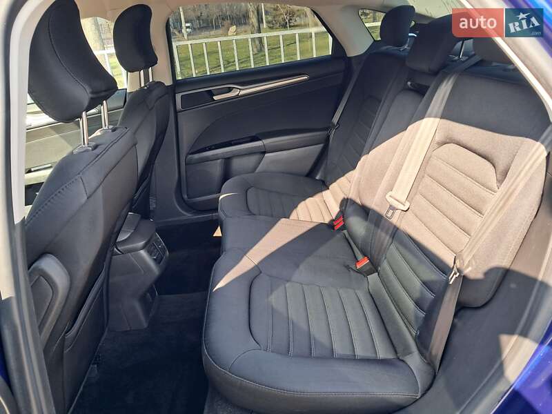Седан Ford Fusion 2015 в Днепре