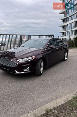 Седан Ford Fusion 2018 в 