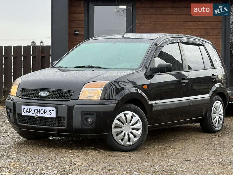 Хэтчбек Ford Fusion 2008 в 
