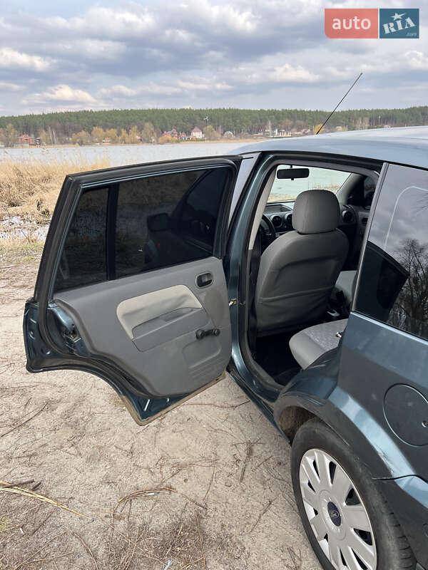 Хетчбек Ford Fusion 2003 в Дунаївцях