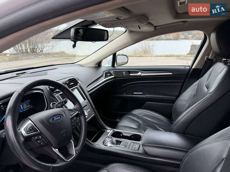 Седан Ford Fusion 2018 в Бердичеві