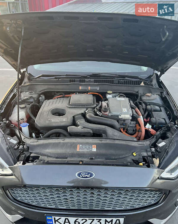 Седан Ford Fusion 2018 в Львове