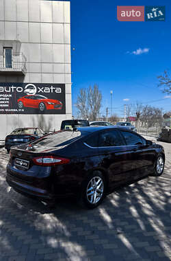 Седан Ford Fusion 2013 в 
