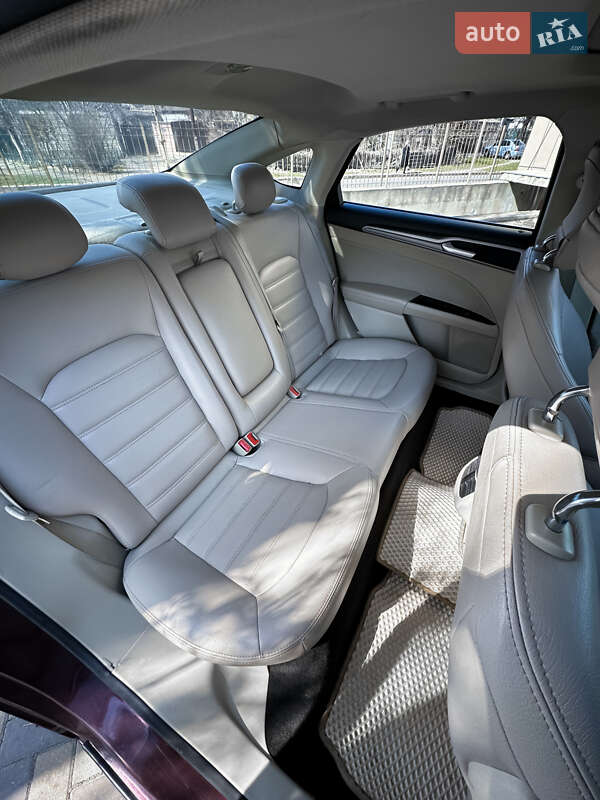Седан Ford Fusion 2013 в Миколаєві