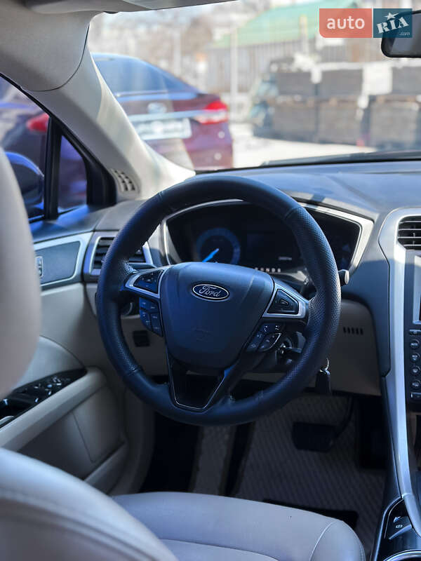Седан Ford Fusion 2013 в Миколаєві